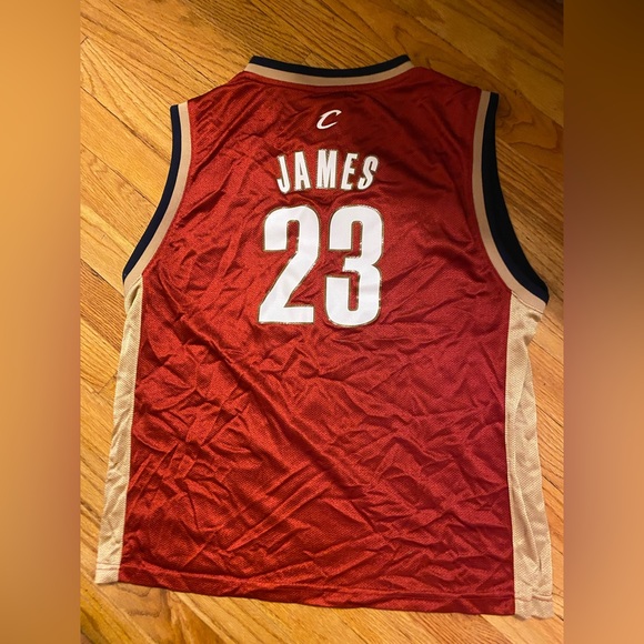 Cleveland Cavs Jersey LeBron James 23 Size XL - Picture 3 of 3